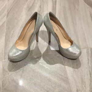 Silver sparkle pumps